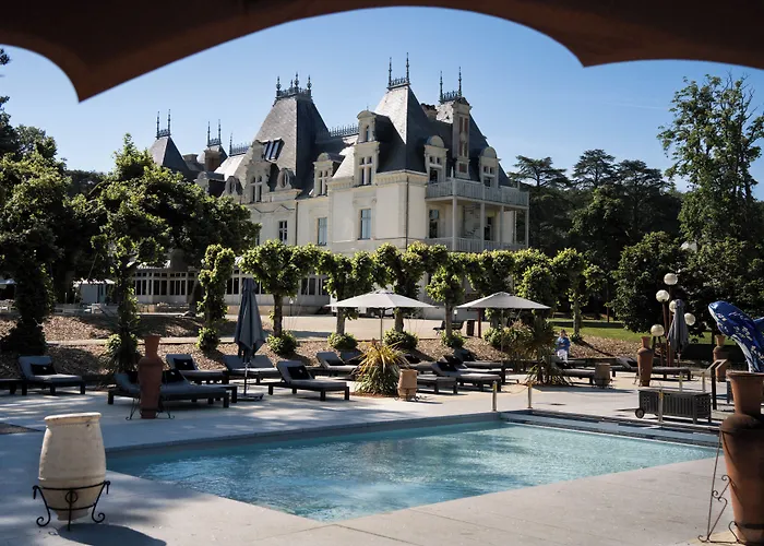 Chateau De Maubreuil
